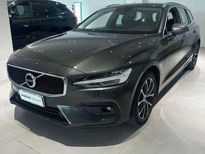 Usata Volvo V60 145 CV (106 kW) 2021 Grigio Station wagon