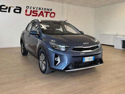 Second-hand Kia Stonic Urban 101 CP (74 kW) 2024 Albastru SUV