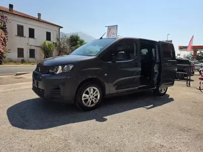Usata Peugeot Partner Premium 130 CV (95 kW) 2020 Grigio Monovolume