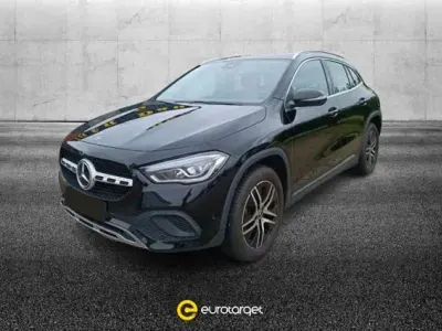 Usata Mercedes GLA180 136 CV (100 kW) 2022 Nero SUV