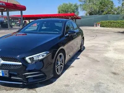 Usata Mercedes A180 Premium 116 CV (85 kW) 2020 Nero Berlina