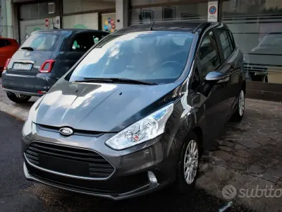 Usado Ford B-MAX Titanium 101 CV (74 kW) 2017 Gris Monovolumen