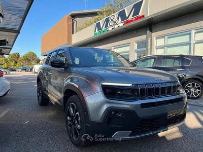 Uusi Jeep Avenger Summit 101 HP (74 kW) 2025 Harmaa Katumaasturi