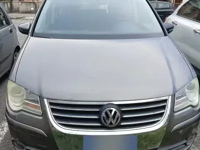 Usata VW Touran 150 CV (110 kW) 2009 Grigio Monovolume