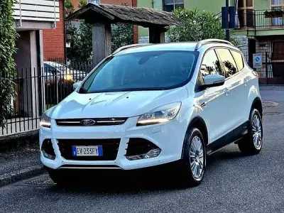 Usata Ford Kuga Titanium 140 CV (102 kW) 2014 SUV