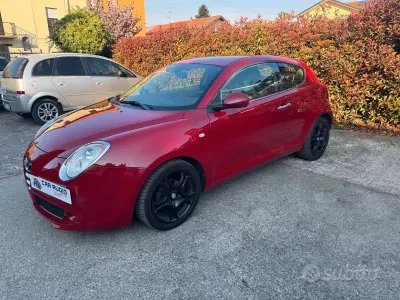 Second-hand Alfa Romeo MiTo Distinctive 105 CP (77 kW) 2010 Roșu Hatchback