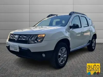 Usata Dacia Duster Lauréate 114 CV (83 kW) 2015 Bianco SUV