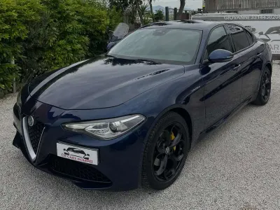 Begagnad Alfa Romeo Giulia Executive 160 HK (117 kW) 2019 Blå Sedan