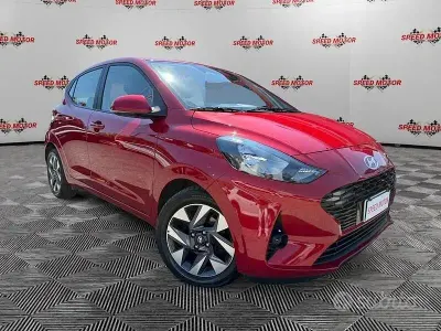 Usata Hyundai i10 63 CV (46 kW) 2025 Rosso Utilitaria