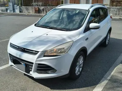 Usata Ford Kuga 115 CV (84 kW) 2013 Bianco SUV