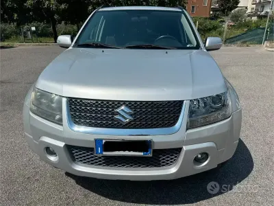Usata Suzuki Vitara 129 CV (94 kW) 2011 Grigio Station wagon