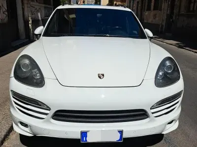 Usata Porsche Cayenne 245 CV (180 kW) 2013 Bianco SUV