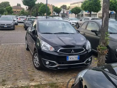Usata Mitsubishi Space Star Invite 75 CV (55 kW) 2019 Nero Utilitaria
