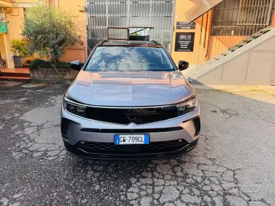 Usata Opel Grandland X 131 CV (96 kW) 2024 Grigio SUV