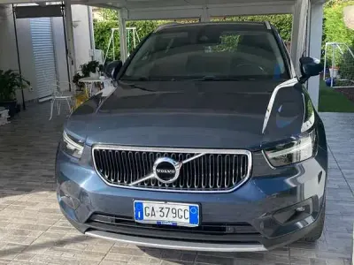 Usata Volvo XC40 Momentum 163 CV (119 kW) 2020 SUV