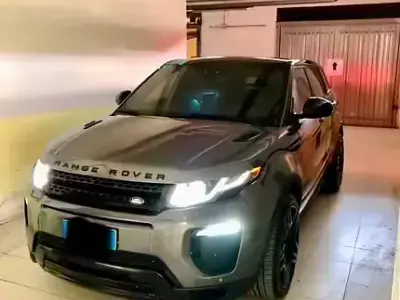 Usata Land Rover Range Rover evoque HSE Dynamic 179 CV (131 kW) 2018 Grigio SUV