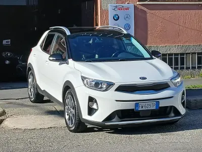 Usado Kia Stonic 116 CV (85 kW) 2019 Blanco SUV