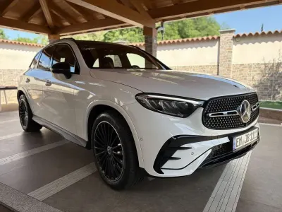 Usata Mercedes GLC220 AMG Line Premium 197 CV (144 kW) 2024 Bianco SUV