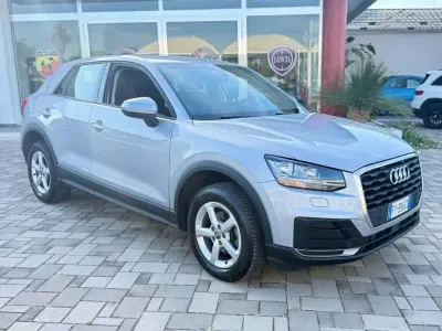 Usata Audi Q2 Business 116 CV (85 kW) 2019 Argento SUV