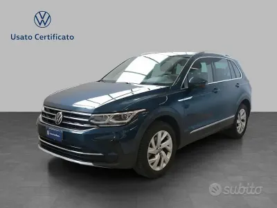 Usata VW Tiguan Elegance 150 CV (110 kW) 2021 Night shade blue SUV
