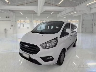 Begagnad Ford Transit Custom 131 HK (96 kW) 2021 Vit Minibuss