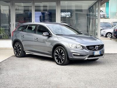 Usata Volvo V60 CC 150 CV (110 kW) 2016 Grigio Station wagon