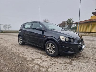 Usata Chevrolet Aveo 75 CV (55 kW) 2011 Nero Utilitaria