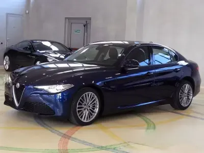 Usata Alfa Romeo Giulia Super 160 CV (117 kW) 2020 Blu Berlina