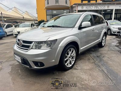 Usata Fiat Freemont 170 CV (125 kW) 2012 Grigio SUV