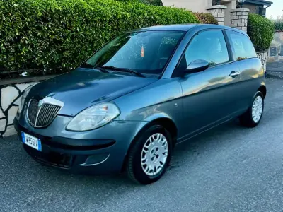 Gebraucht Lancia Ypsilon 60 PS (44 kW) 2005 Grau Kleinwagen