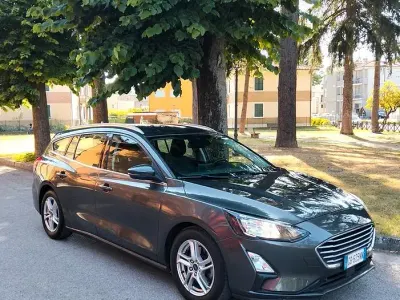 Usata Ford Focus 125 CV (91 kW) 2020 Marrone Station wagon
