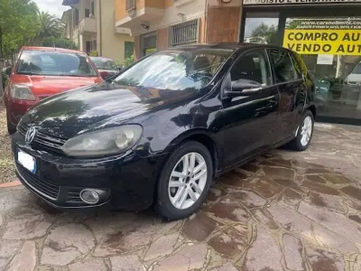 Usata VW Golf VI Comfortline 122 CV (89 kW) 2010 Nero Utilitaria