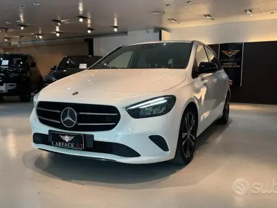 Usata Mercedes B180 136 CV (100 kW) 2019 Bianco Utilitaria