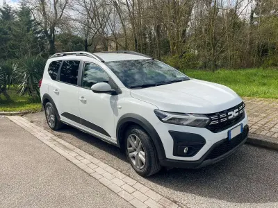Usata Dacia Jogger Comfort 110 CV (80 kW) 2023 Bianco Monovolume
