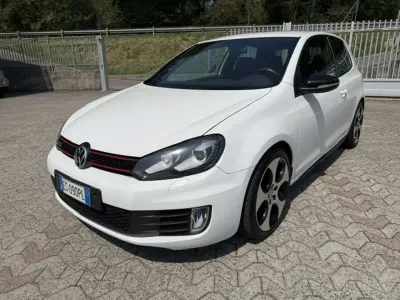 Usata VW Golf VI GTI 211 CV (155 kW) 2011 Bianco puro Berlina