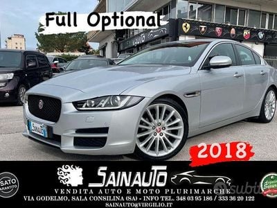 Usata Jaguar XE 180 CV (132 kW) 2018 Grigio Berlina
