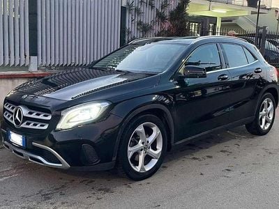 Usata Mercedes GLA180 Premium 109 CV (80 kW) 2018 Nero SUV