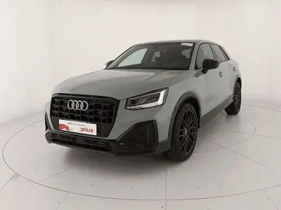 Usata Audi Q2 Ambiente 116 CV (85 kW) 2021 1x grigio freccia effetto perla SUV