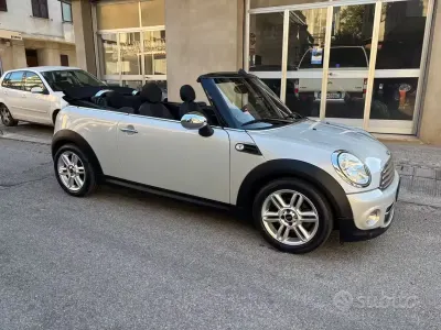 Usata Mini Cooper D Cabriolet 117 CV (86 kW) 2012 Grigio Cabrio