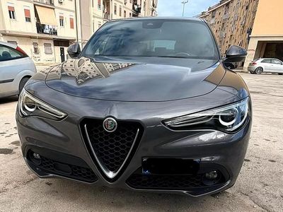 Usata Alfa Romeo Stelvio 190 CV (139 kW) 2022 Grigio SUV