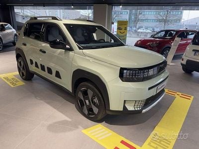 Uusi Fiat Grande Panda Pop 2025 Punainen Viistoperä