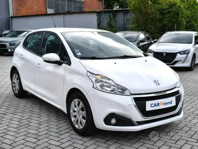 Usata Peugeot 208 Allure 83 CV (61 kW) 2019 Utilitaria