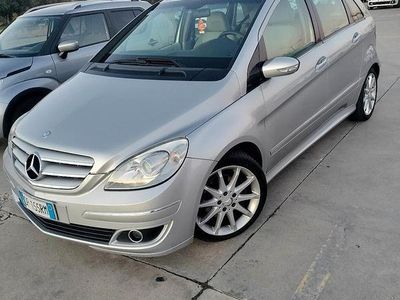 Usata Mercedes B200 2008 Grigio Monovolume