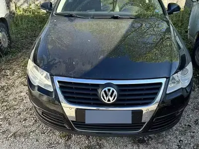 Usata VW Passat 110 CV (80 kW) 2009 Nero Station wagon