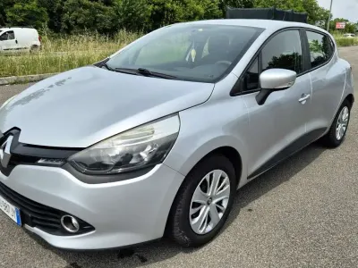 Usata Renault Clio IV Life 73 CV (53 kW) 2016 Berlina