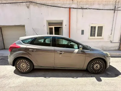 Usata Ford Focus 95 CV (69 kW) 2011 Berlina