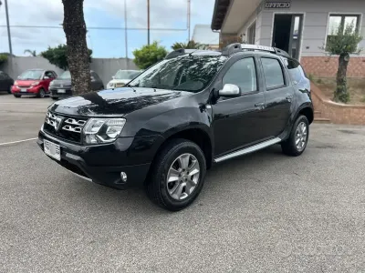 Usata Dacia Duster Lauréate 109 CV (80 kW) 2015 Nero SUV
