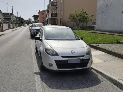 Usata Renault Clio II 75 CV (55 kW) 2010 Berlina