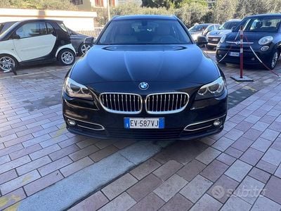 Usata BMW 525 Luxury Line 217 CV (159 kW) 2014 Nero Station wagon