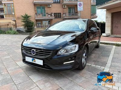 Käytetty Volvo V60 Business Edition 120 HP (88 kW) 2017 Musta Farmari
